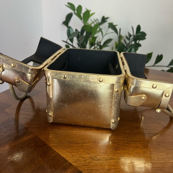 Gold Metallic Women's Handbag - Picture 3 of 7